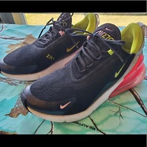 Nike AirMax 270 Womens Size 8.5